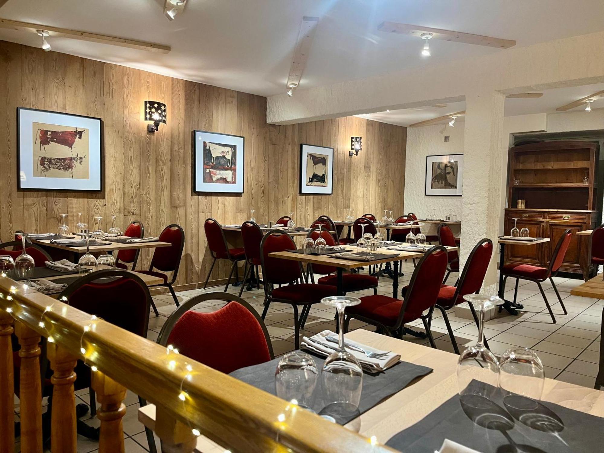 Hotel Restaurant Le Clos ベス・エ・サンタナステーズ エクステリア 写真