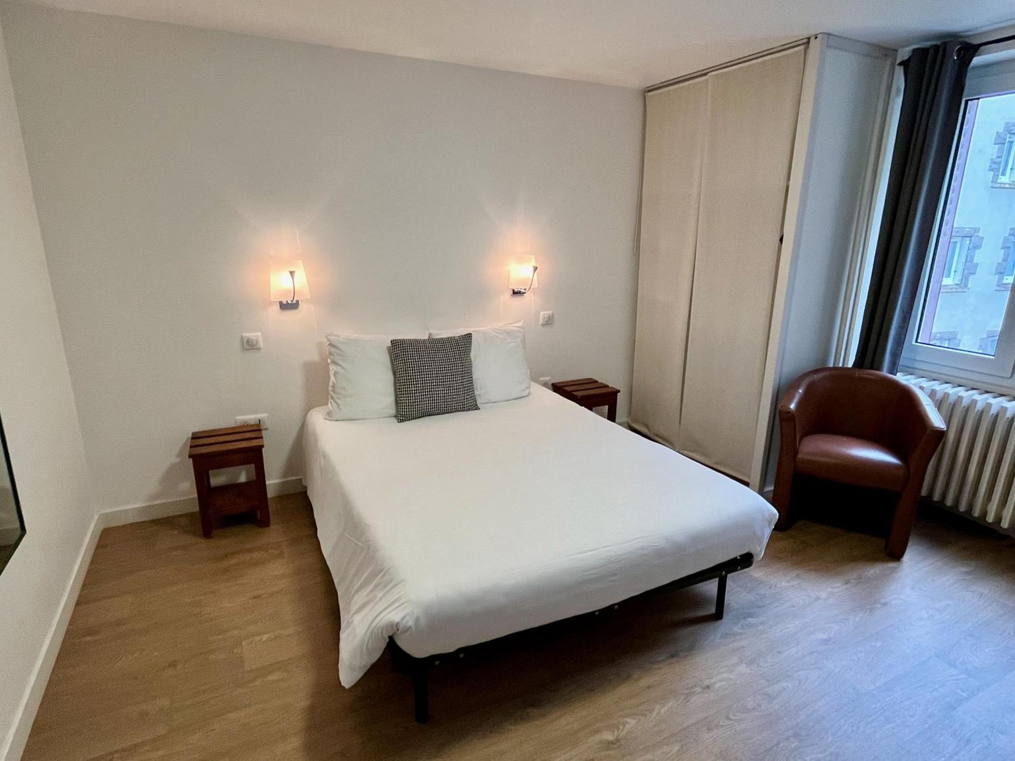 Hotel Restaurant Le Clos ベス・エ・サンタナステーズ 部屋 写真