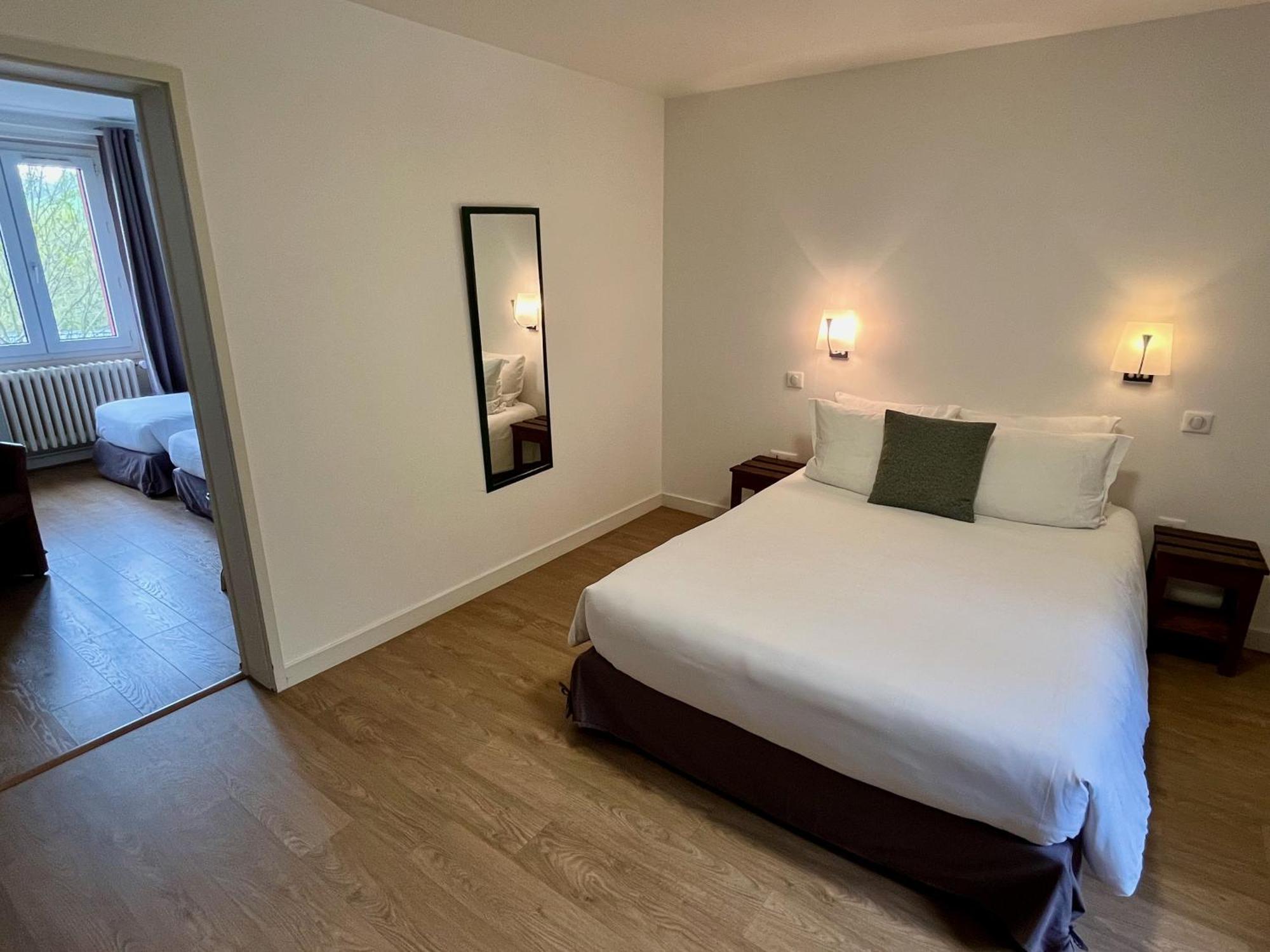 Hotel Restaurant Le Clos ベス・エ・サンタナステーズ 部屋 写真